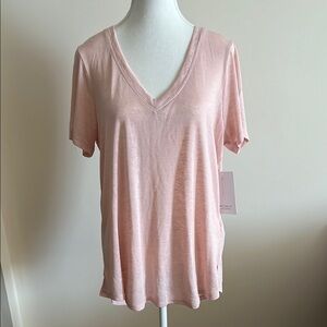 Athleta Breezy Scoop V Tee in Pale Pink